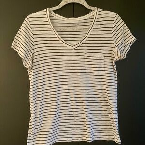 Universal Thread Black and White Striped V-Neck Tee